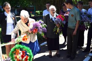 Празднование дня великой Победы в КТТ. Возложение цветов к памятнику С. И. Здоровцева
